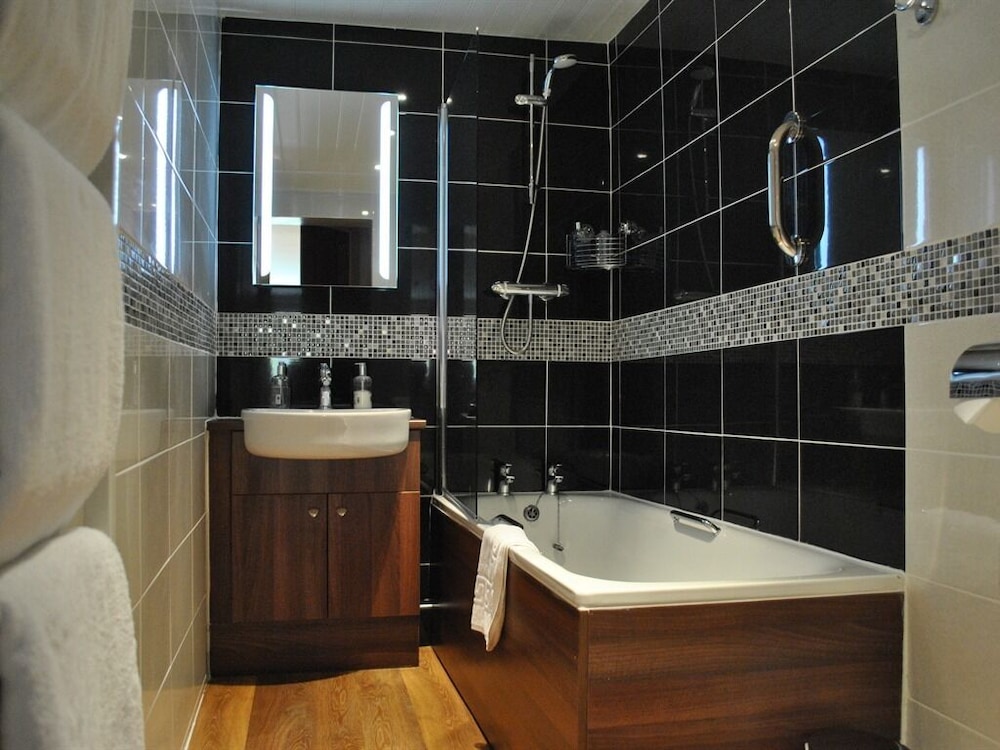 Stone Villa Guest House 32/54
