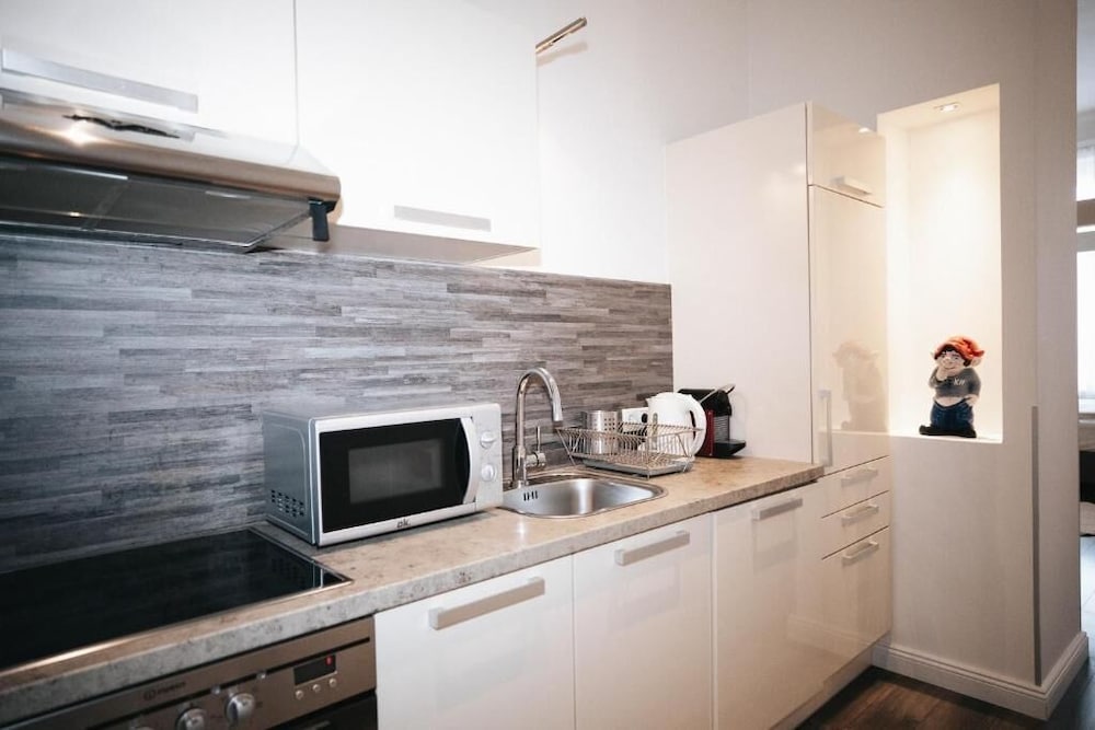 Kimi Apartments 8/50
