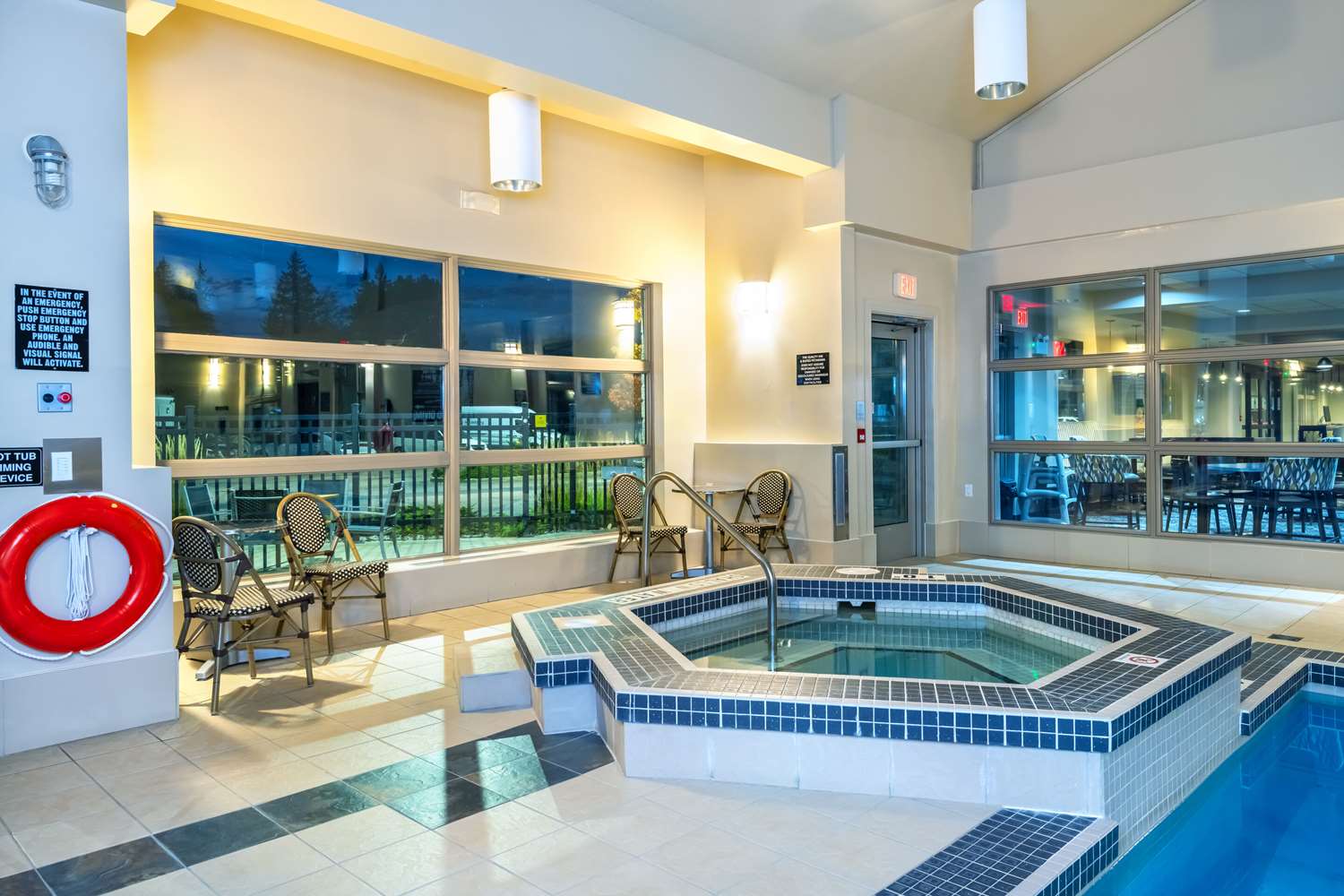Quality Inn and Suites Petawawa 8/28