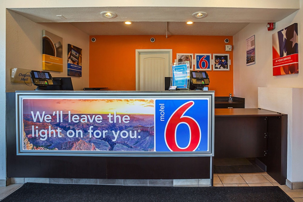 Motel6 Yuma, AZ - East 16/66
