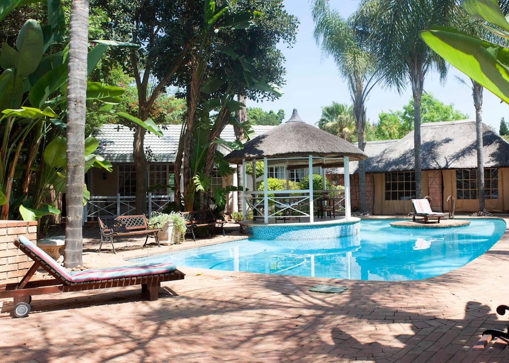 Summerview Guest Lodge 45/47