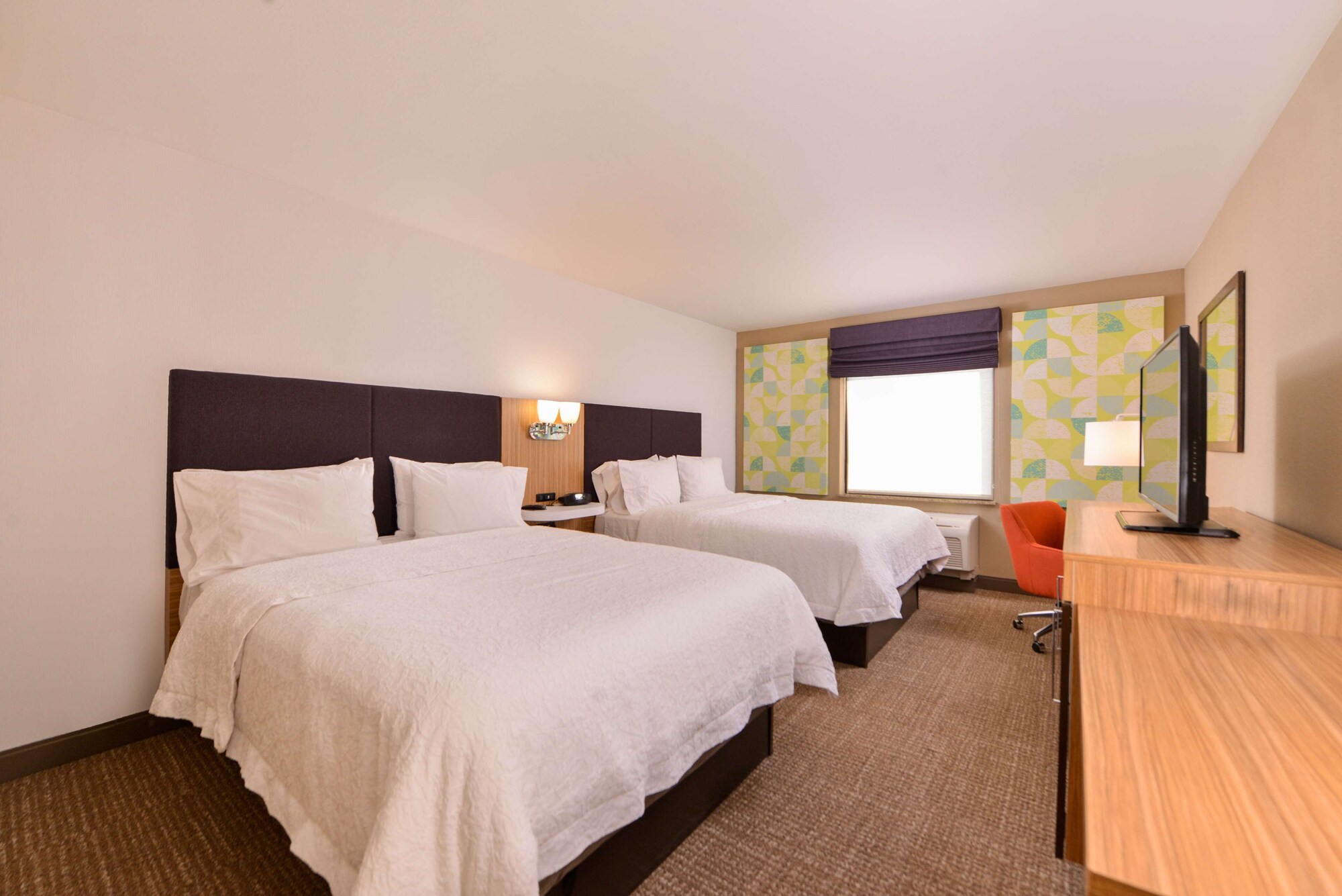 غرفة قياسية بسريرين كوين، Hampton Inn York 2/4