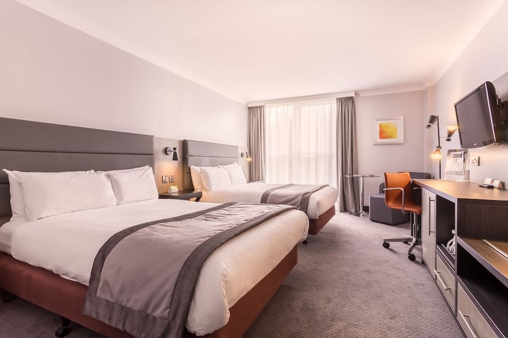 Holiday Inn Newcastle Gosforth Park By IHG 14/76
