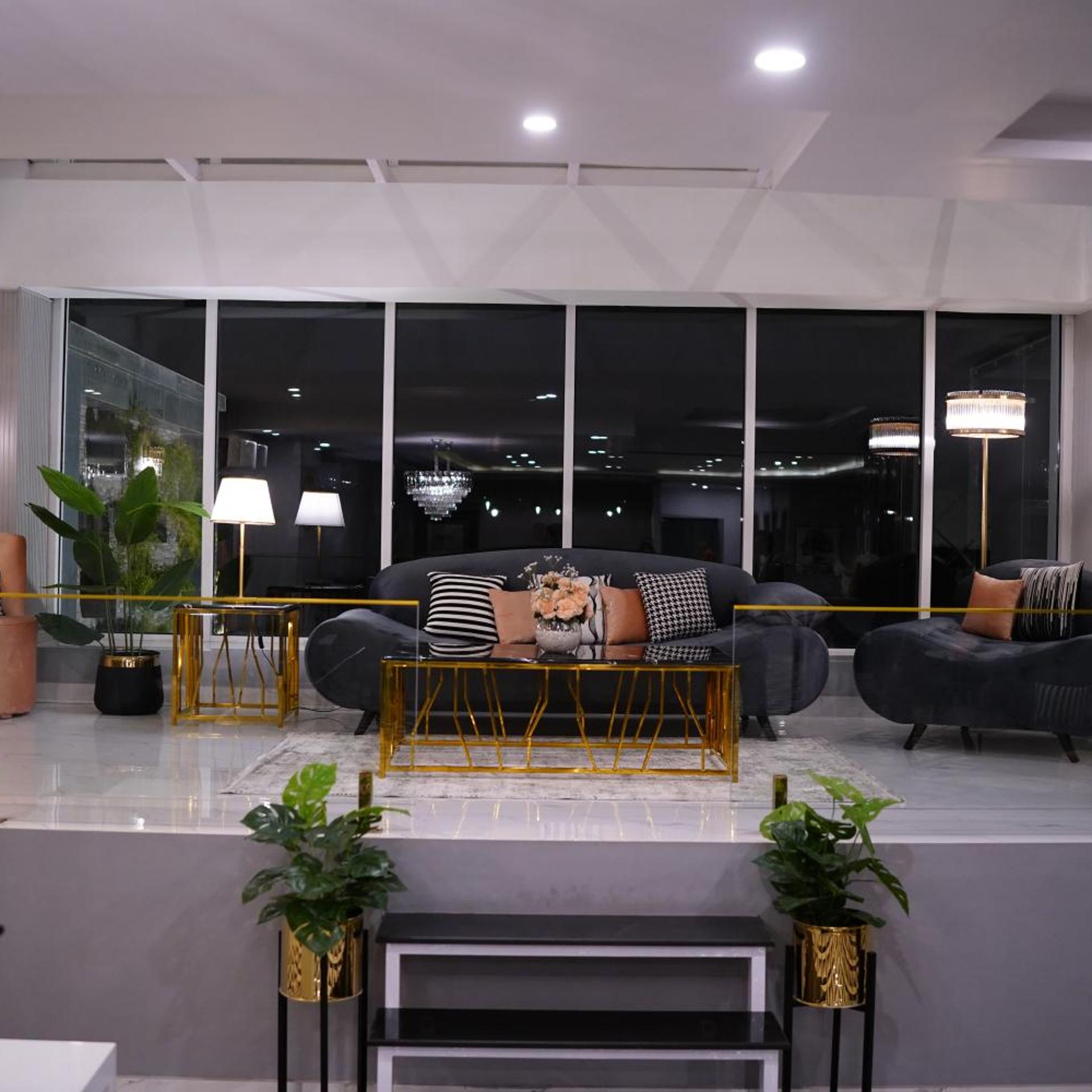 Faletti's Grand MM Alam Road 8/60