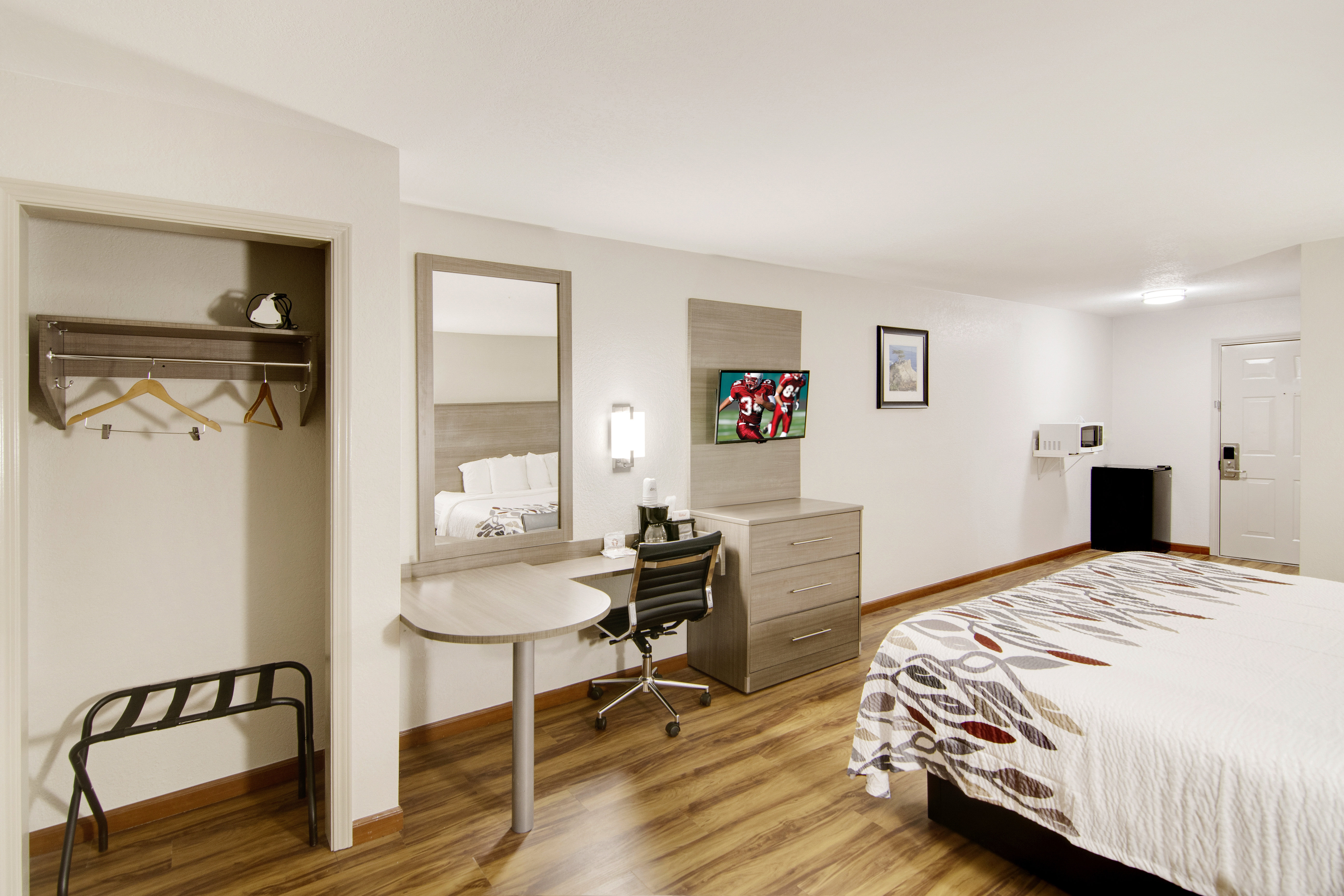 SUPERIOR, KING BED