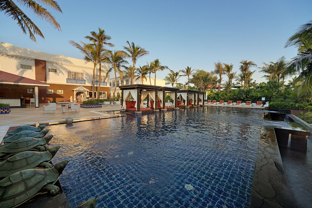 MAYFAIR Palm Beach Resort 7/74