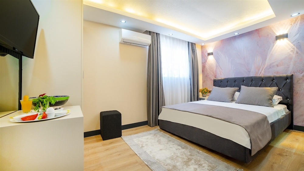 Standard, Double Bed, City View