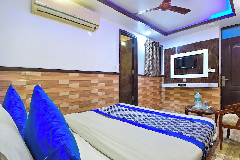 Hotel Glow Inn 33/50