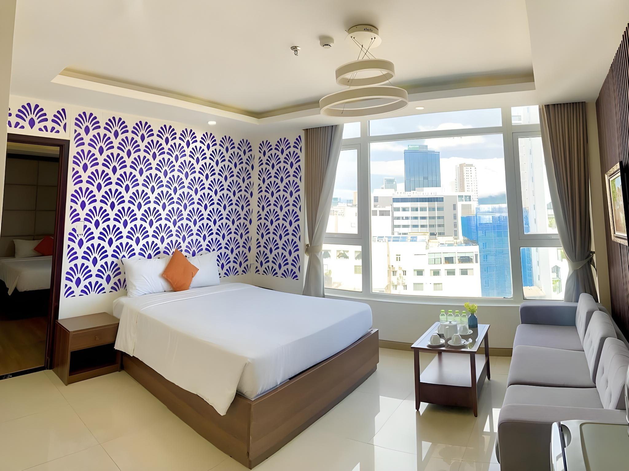 2 Bedrooms, Suite, Partial River View