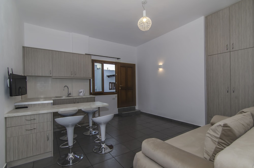 Belle Etoile Villas 48/75