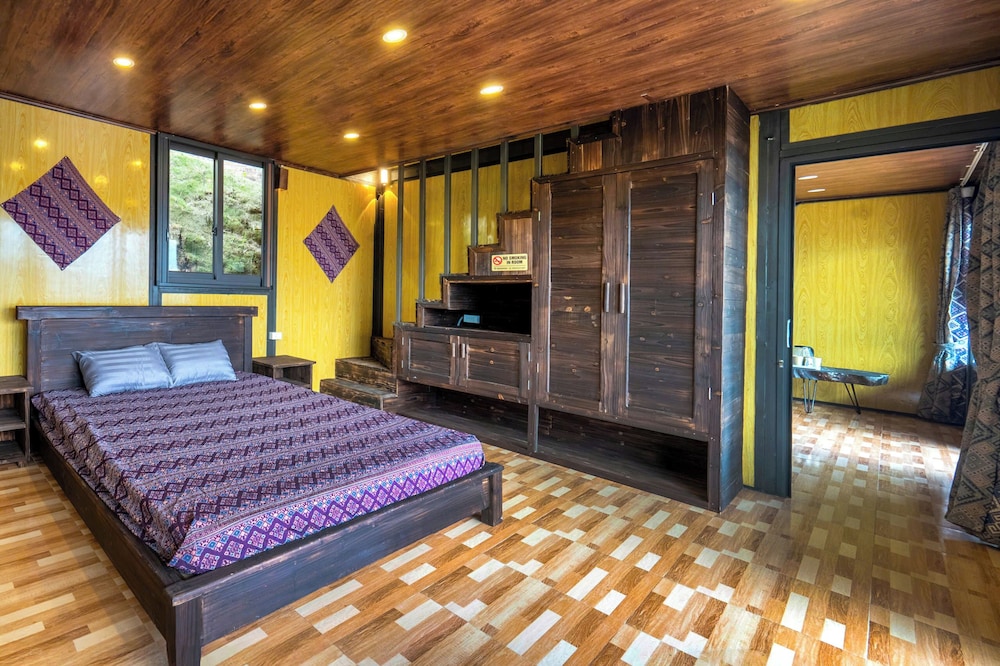 Sapana Mountain Retreat 12/50