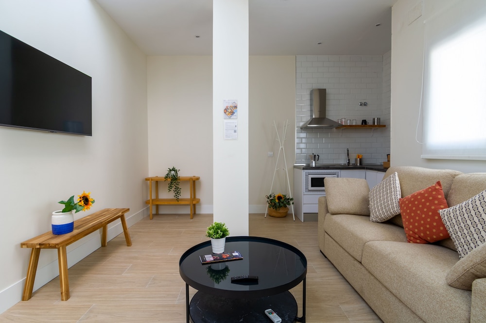 Apartamentos Magna Sevilla 35/68