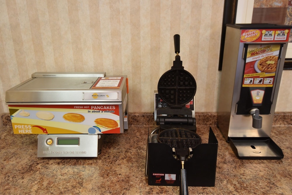 Travelodge by Wyndham Meadow Lake 4/29