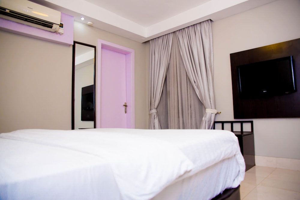 Best Western Starfire Hotel 15/75