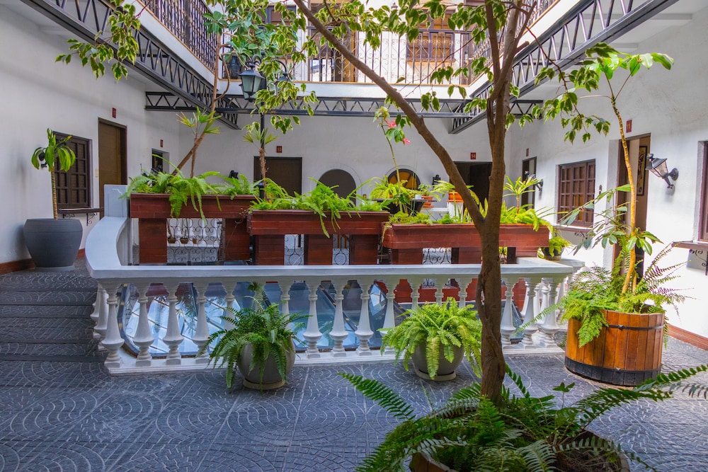 HOTEL CALACOTO 39/47