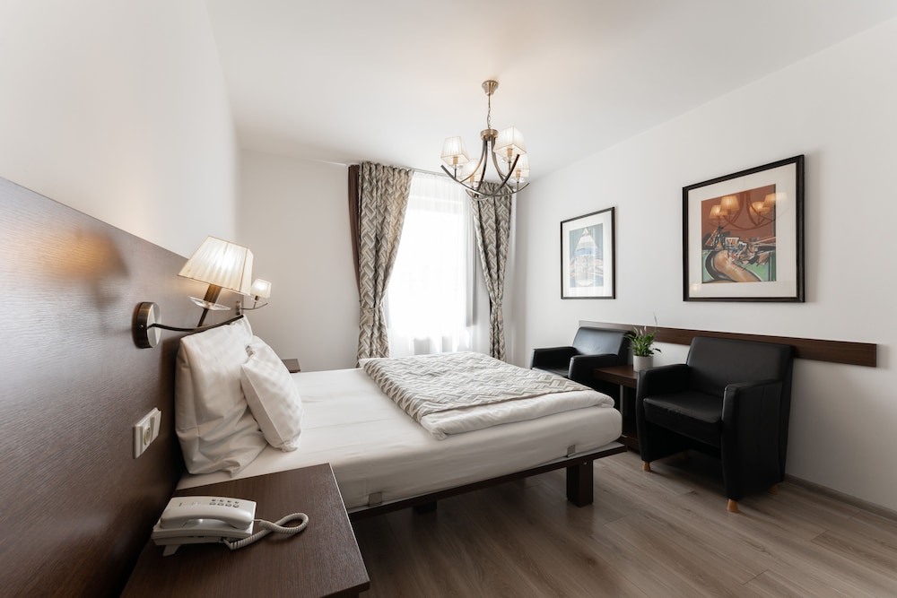 Antares Hotel 34/54