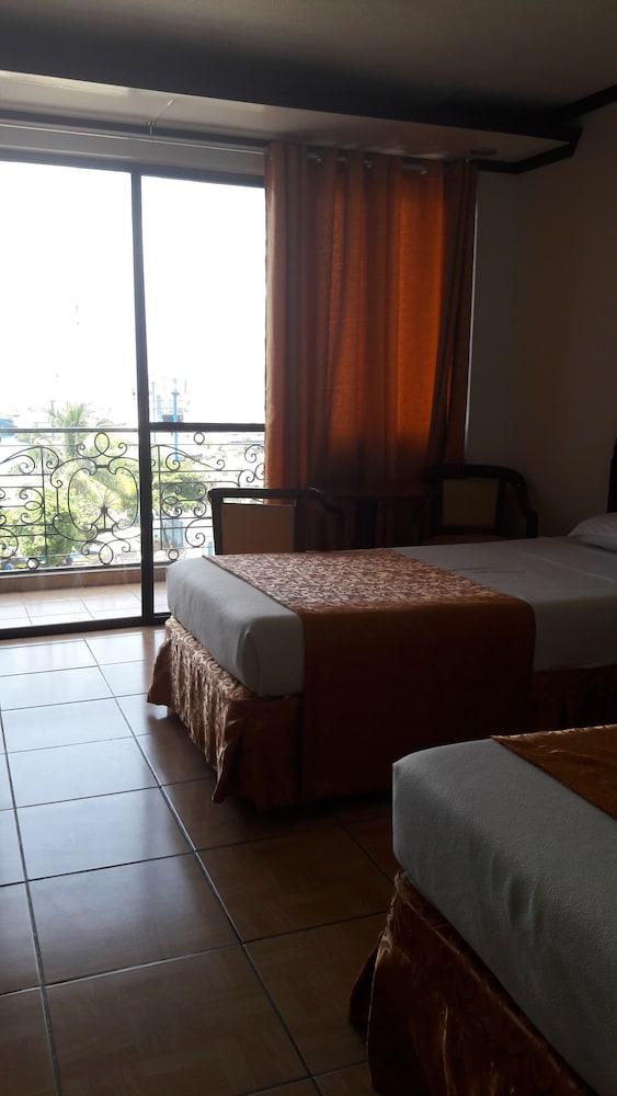 Don Felipe Hotel 9/23