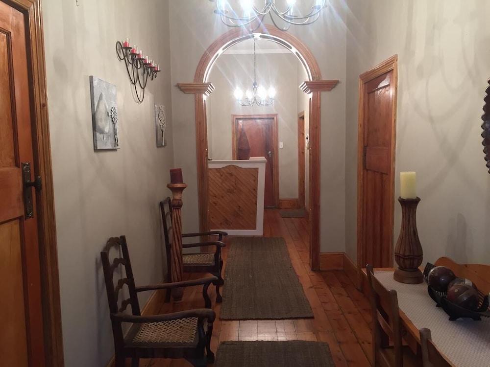 Tranquil House B&B @ 10 Berry St 9/44