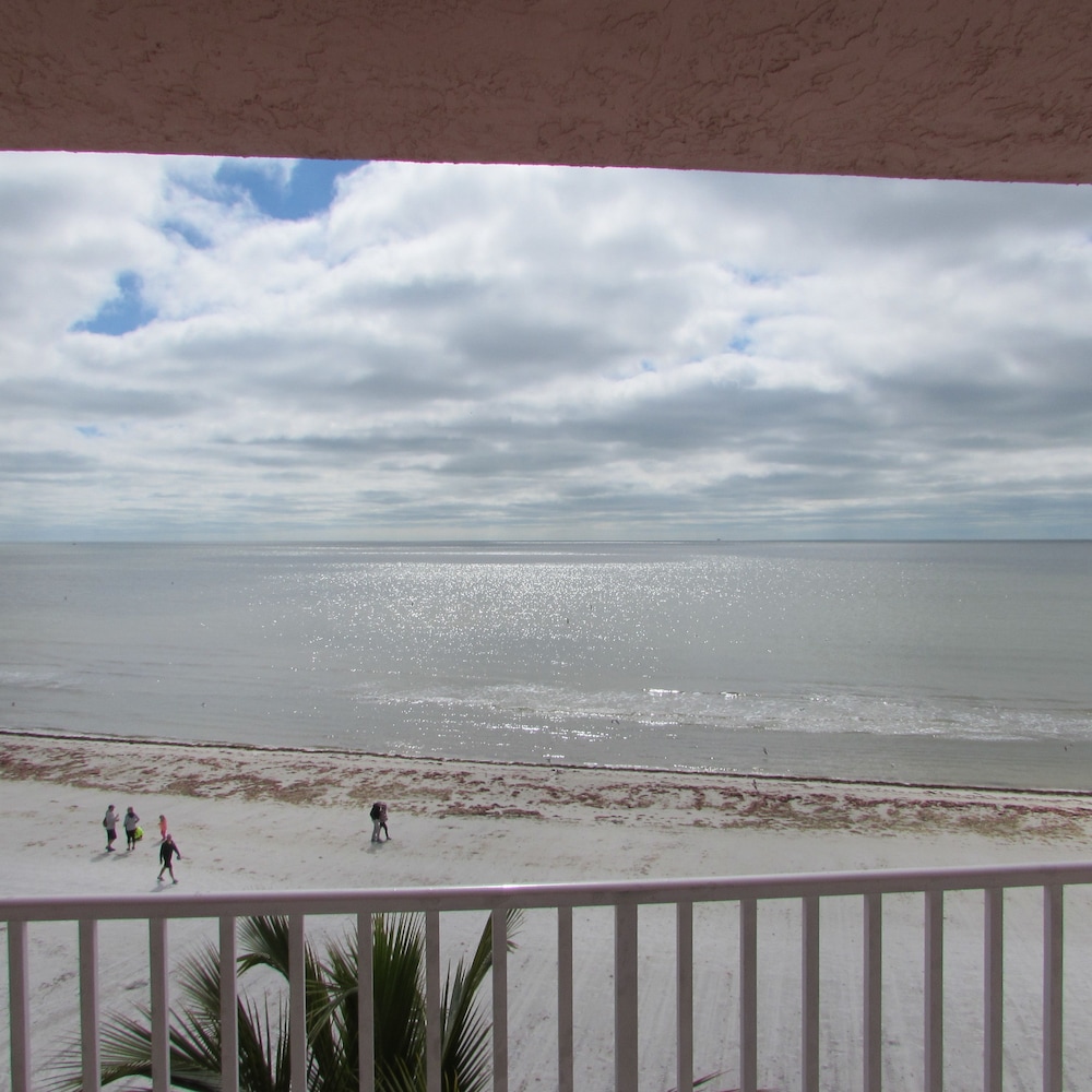 Edison Beach House 41/50
