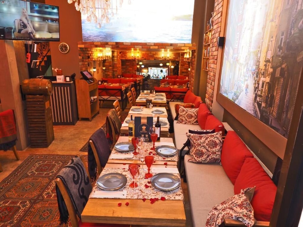 Ethnica Old City Hotel 47/61