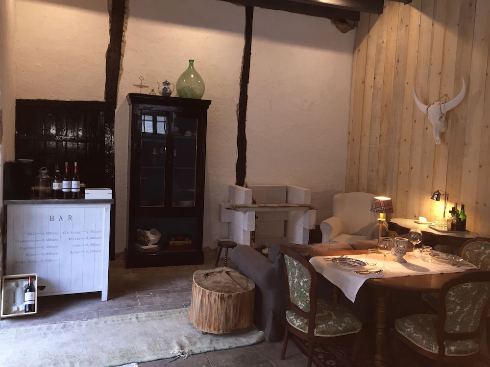 Boutique Hotel B&B Fleurie، بورجيز 27/50