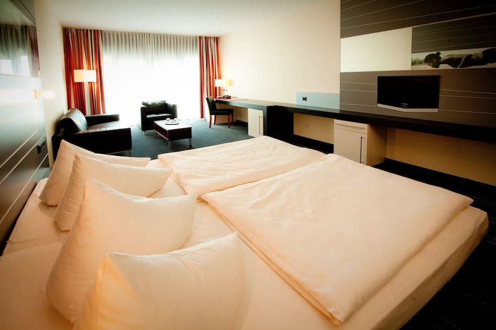 NOVINA HOTEL HERZOGENAURACH HERZO-BASE 23/66