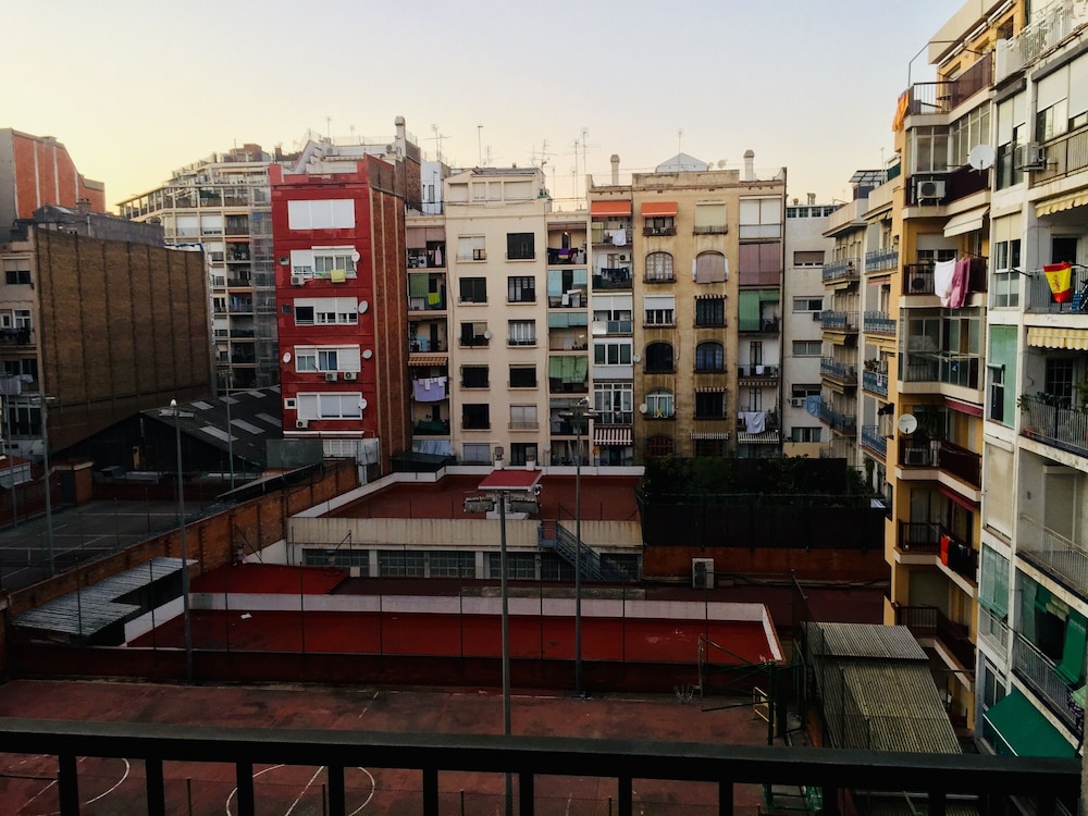 Up Suites Bcn 4/44