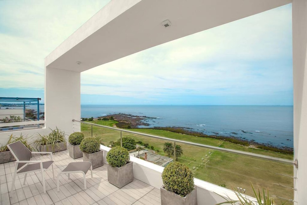 Mercure Montevideo Punta Carretas 64/64