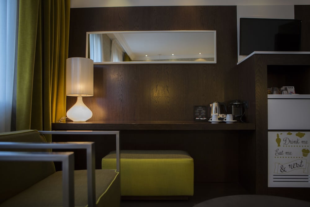 Vincci Centrum Hotel 11/76