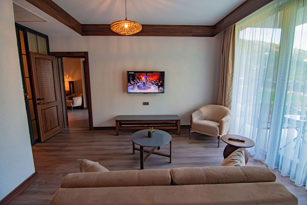 Hayal Vadisi Suit Hotel 26/36