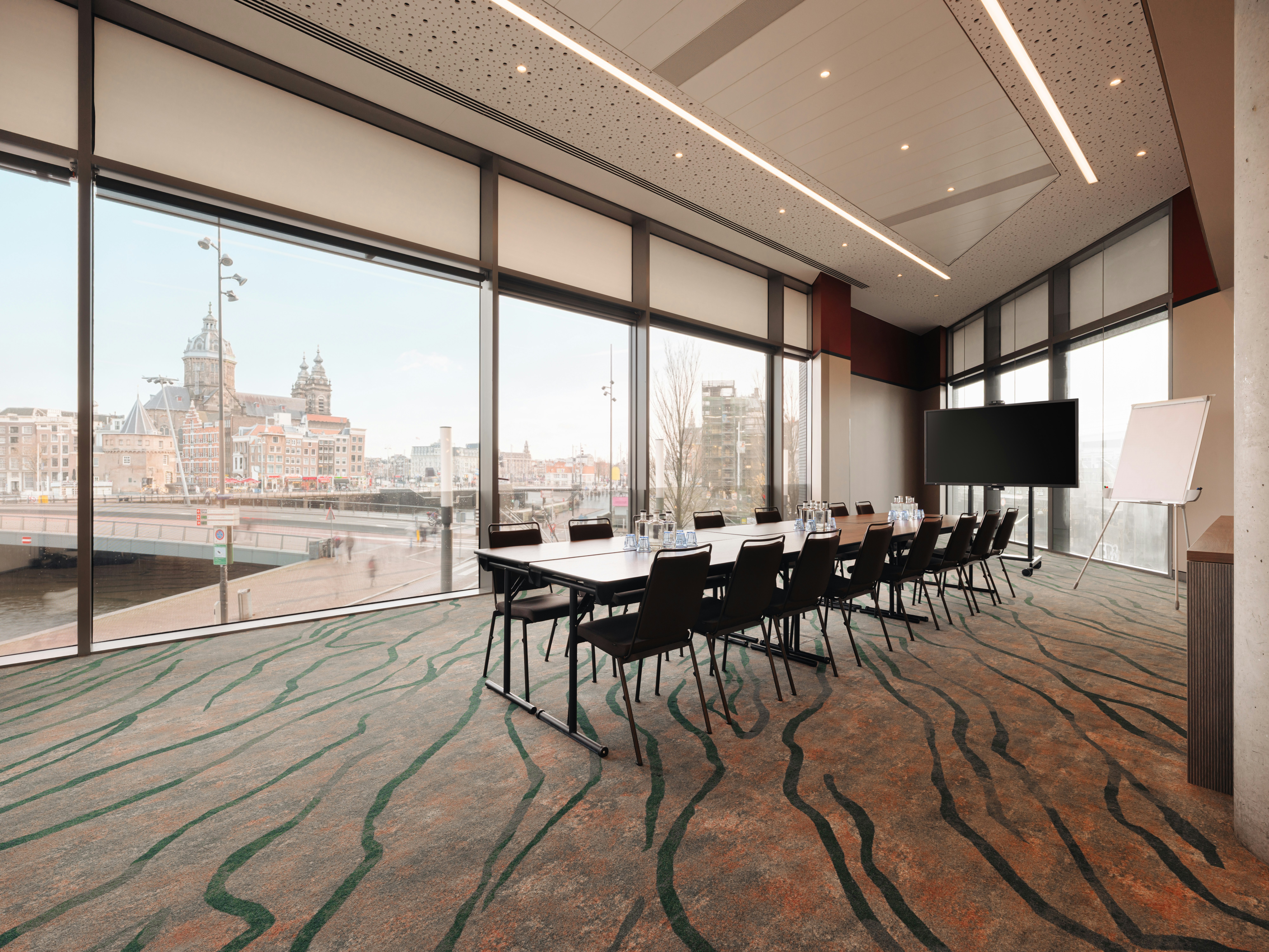 Doubletree By Hilton Amsterdam Centraal Station 64/88