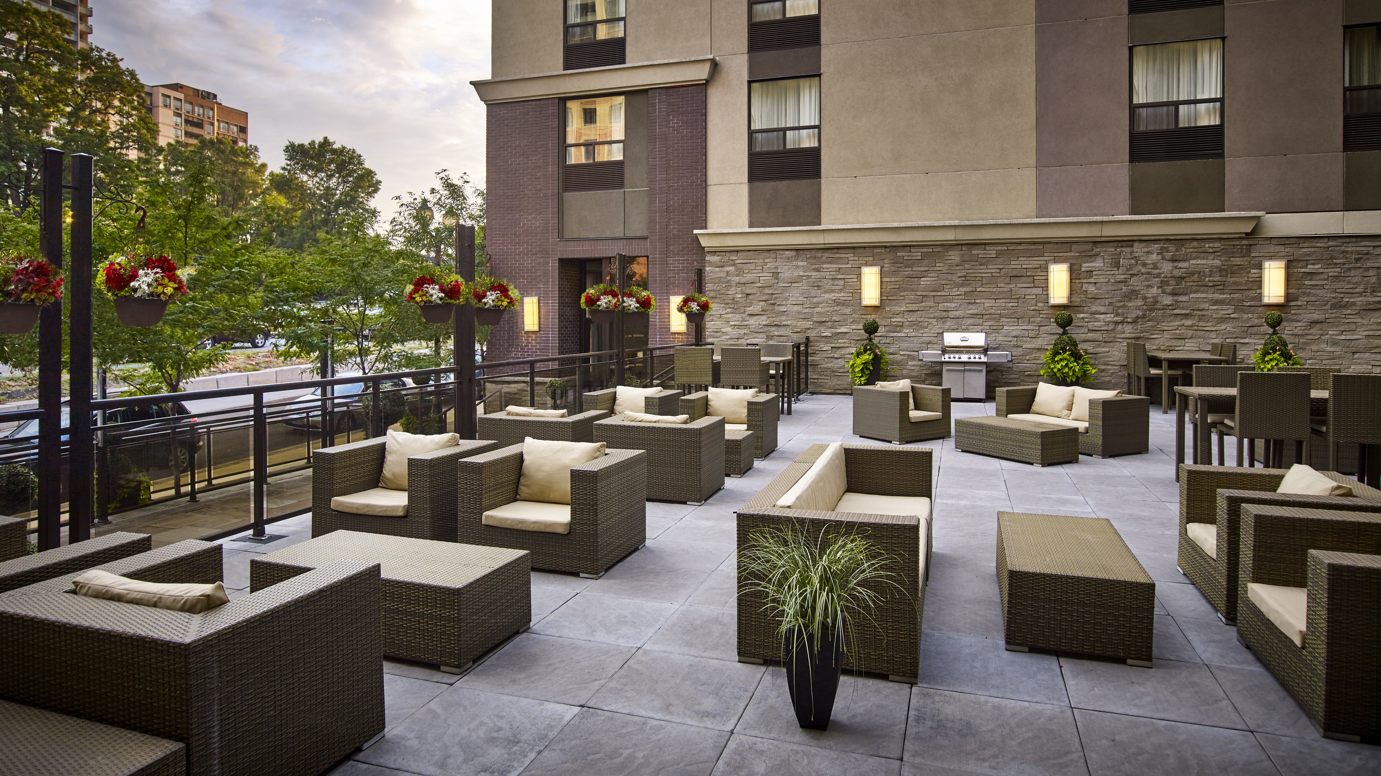 STAYBRIDGE SUITES HAMILTON - DOWNTOWN 47/80