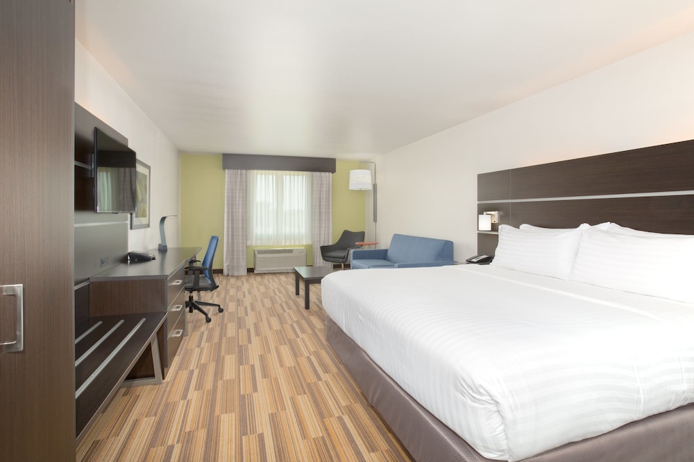 Holiday Inn Express And Suites Lincoln I 80 15/60