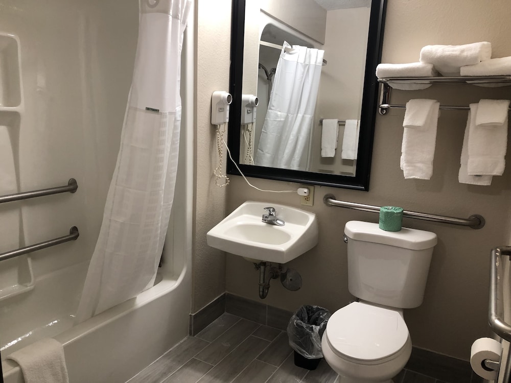 Baymont By Wyndham Joliet 49/50