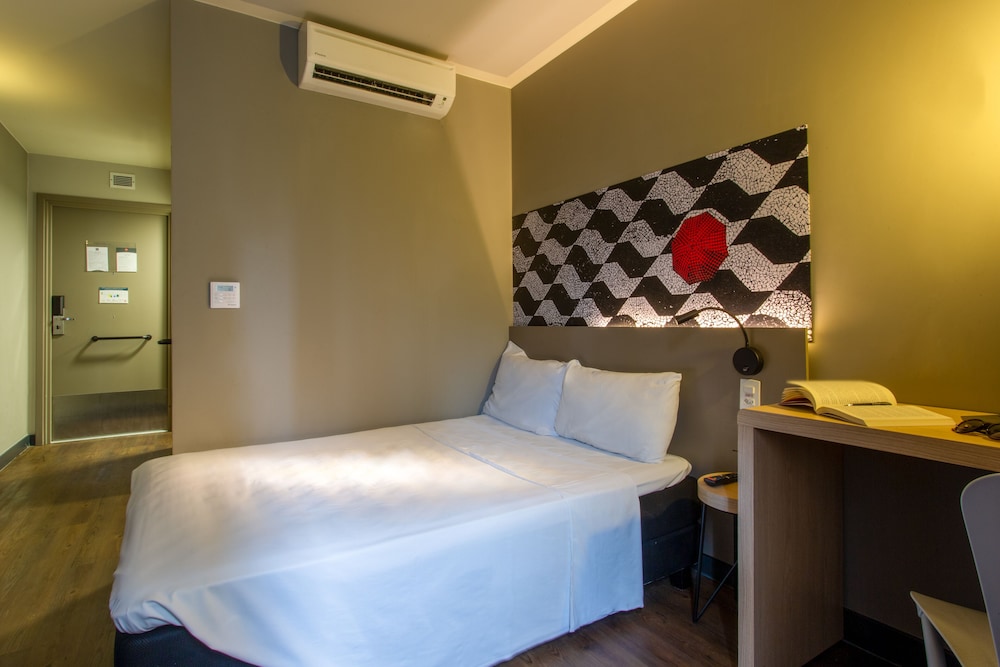 Ibis Sao Paulo Morumbi 24/75