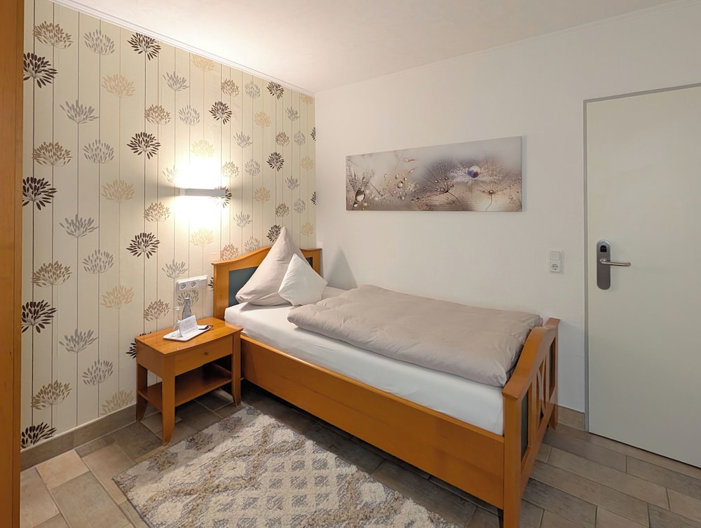 HOTEL MAURER 13/50