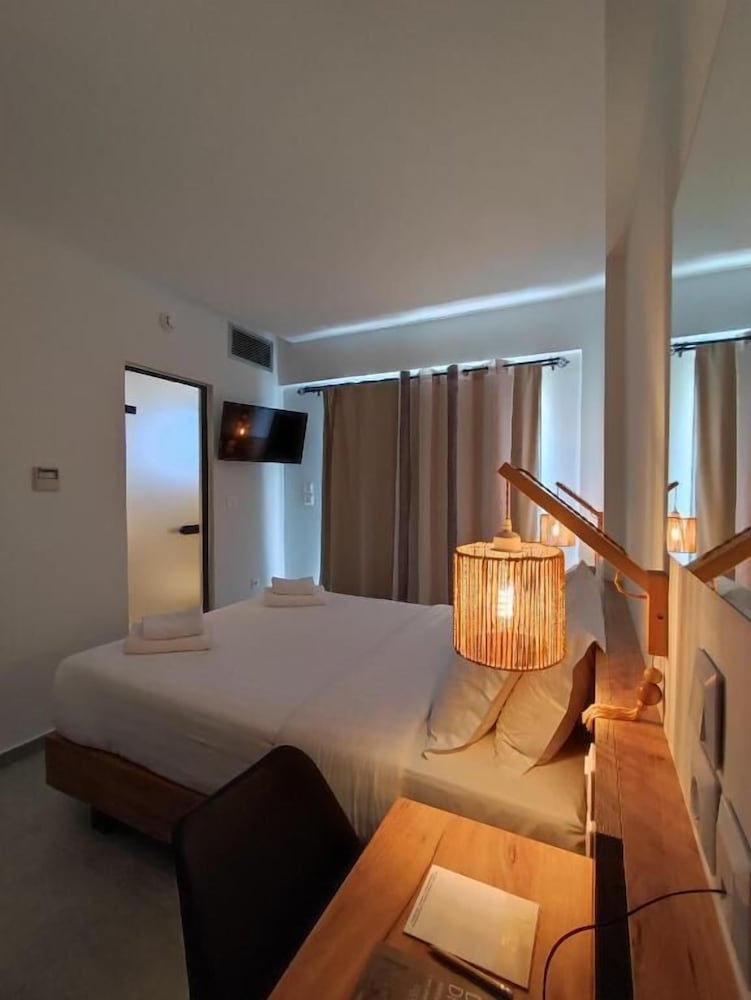 Niso Skiathos 78/103
