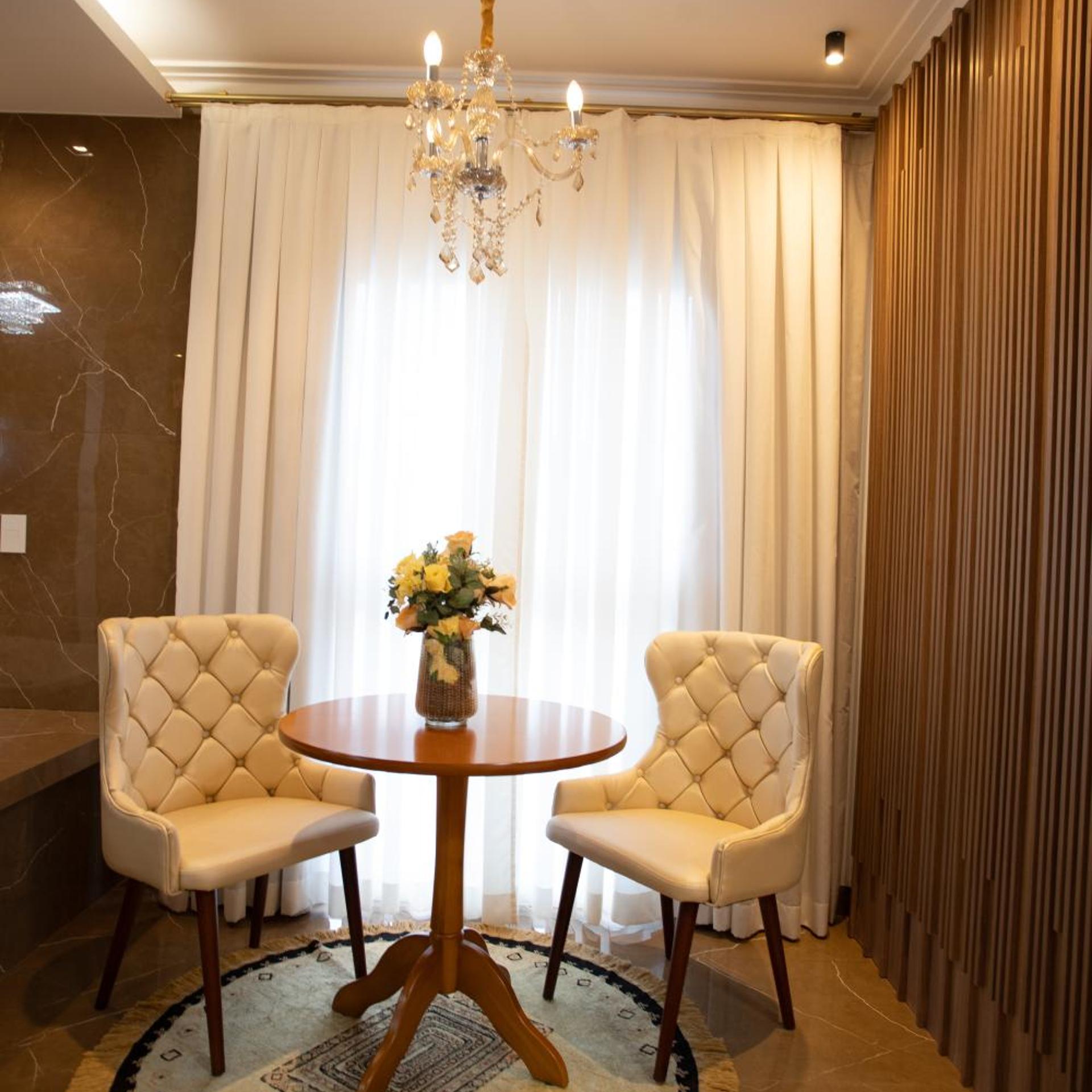 Ellus Hotel 29/50