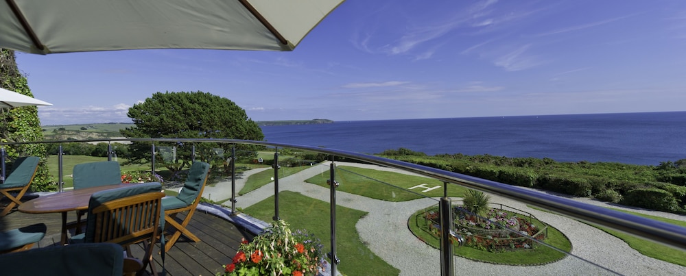 Carlyon Bay Hotel 58/64