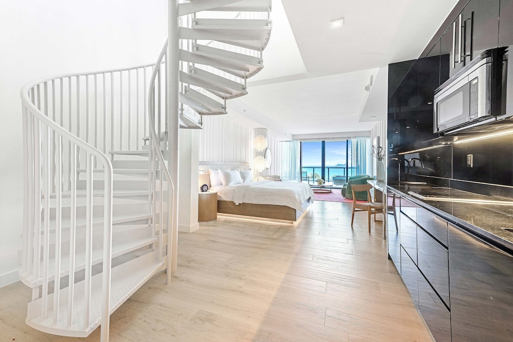 W South Beach Hotel 41/68