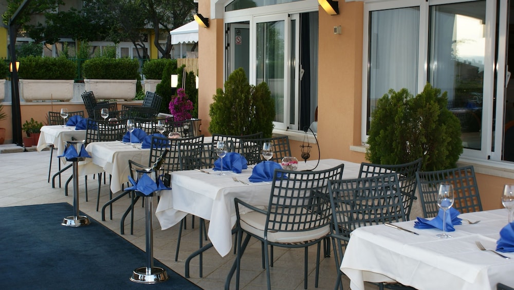 Hotel Rosina 27/34
