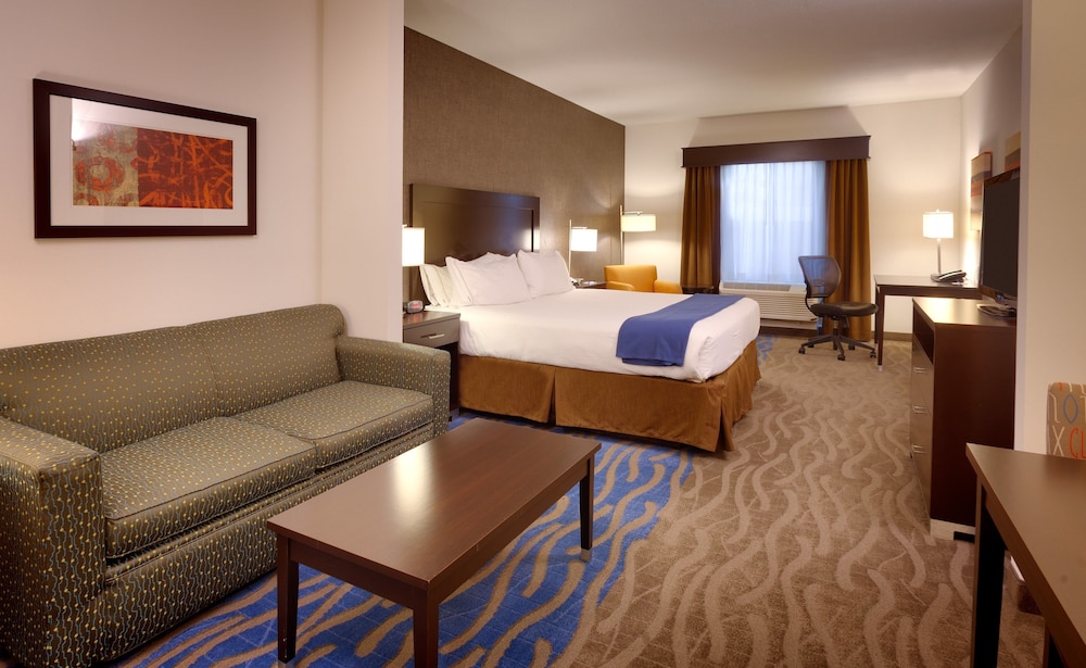 Holiday Inn Express Suites Overland Park 22/60