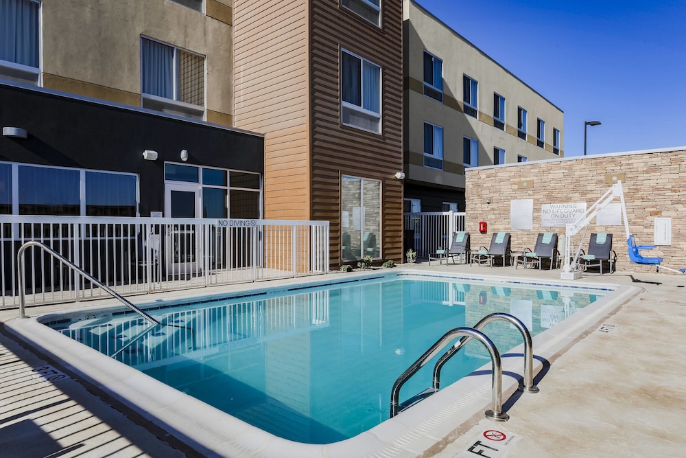 FAIRFIELD INN & SUITES PECOS 1/41