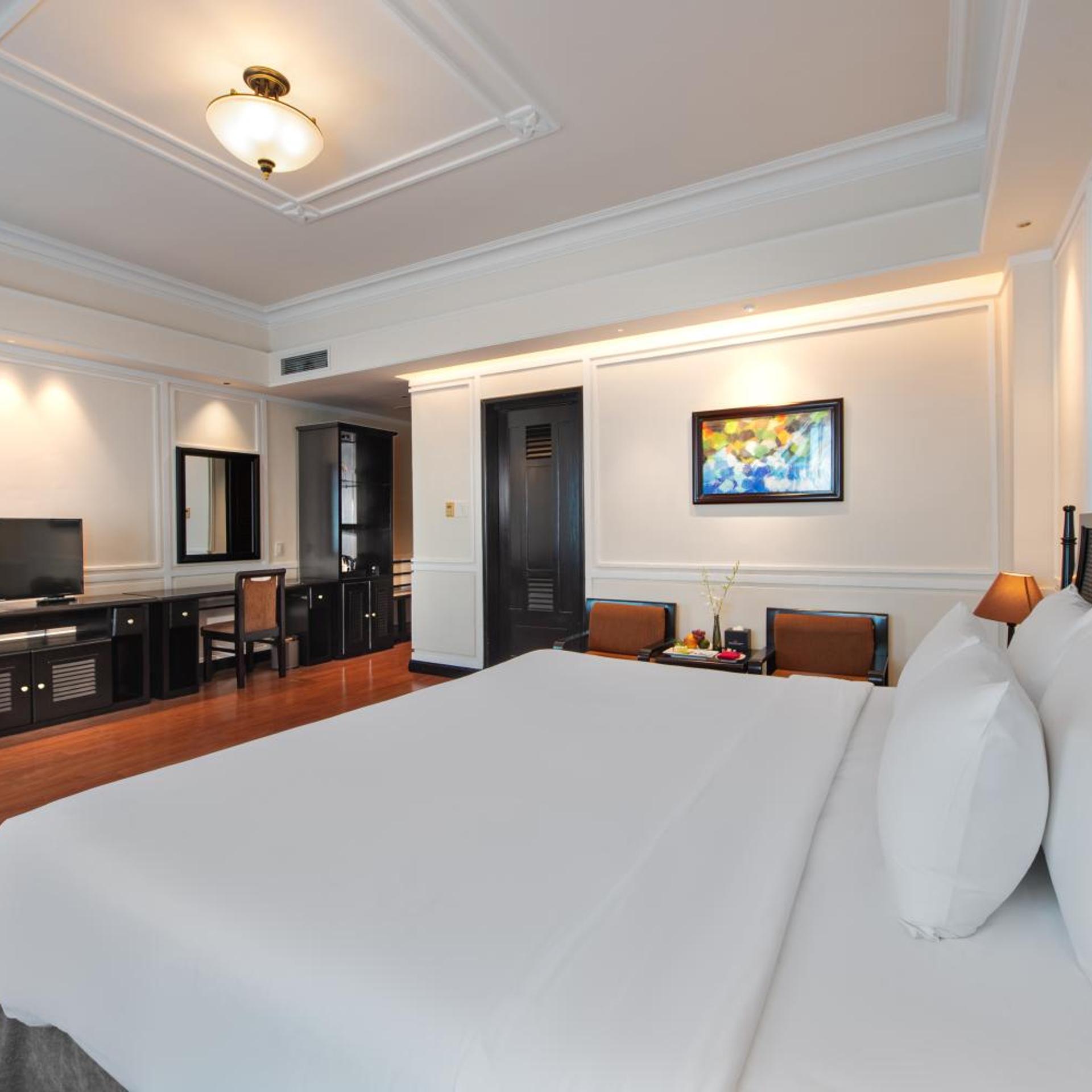 Deluxe, Double Bed, French Building