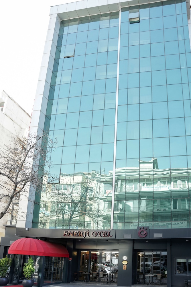 Enerji Hotel 4/46