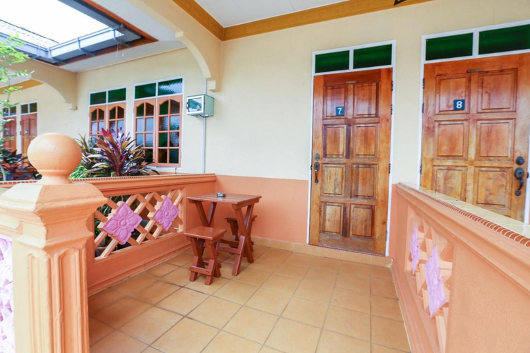 Chalet Yunie Marang by RVH 8/10