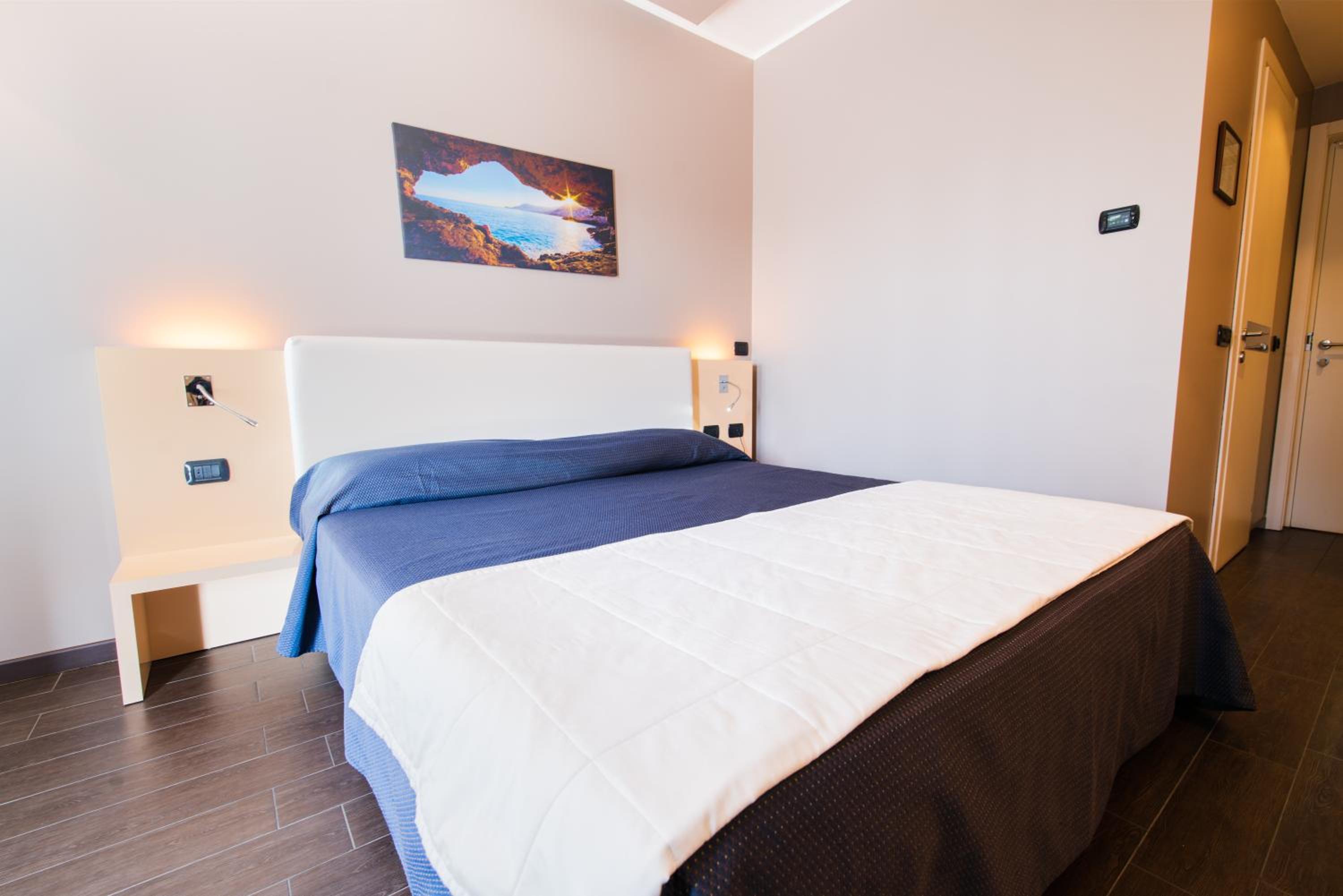 غرفة بسرير مزدوج، Hotel Mediterraneo 8/10