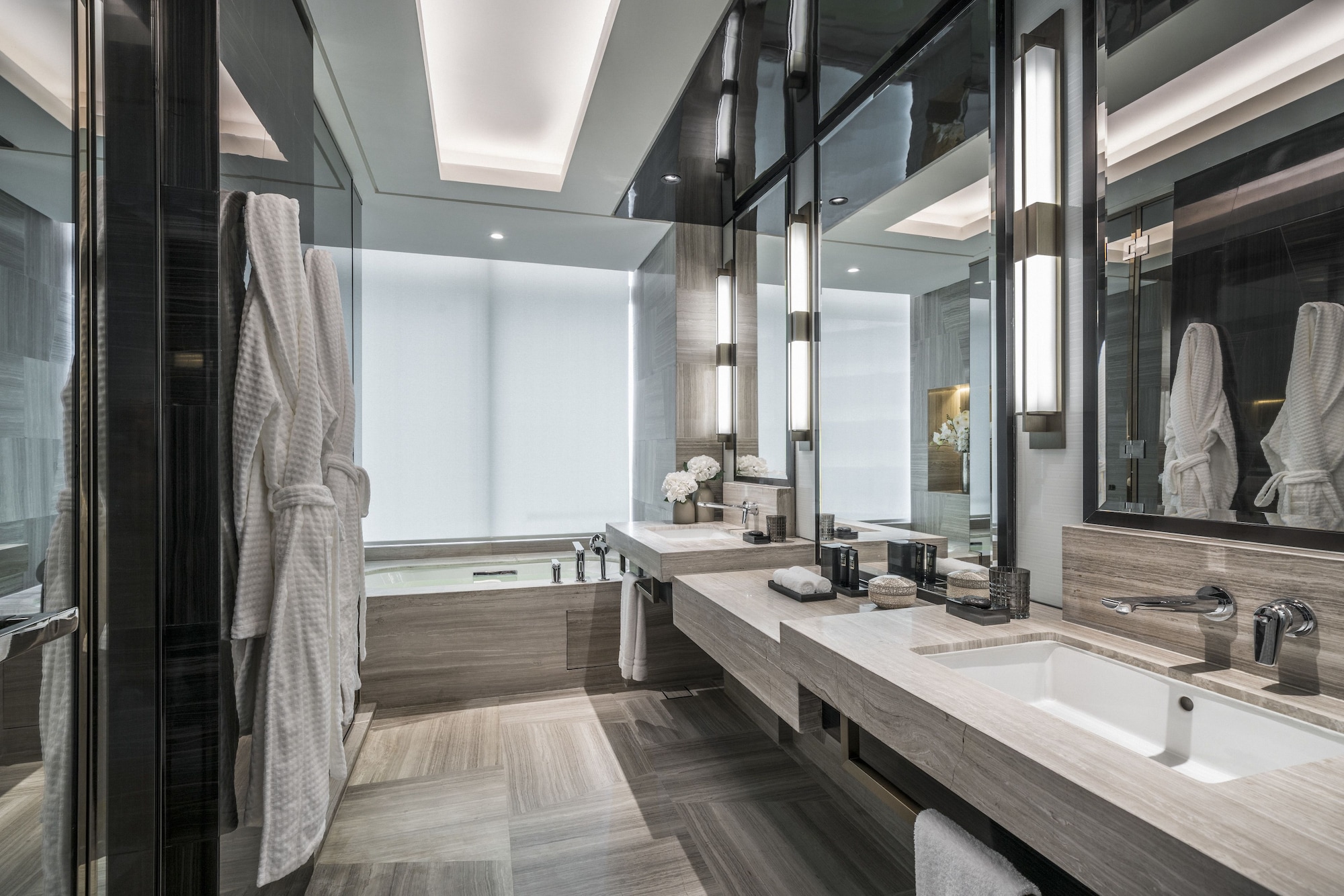 غرفة بسريرين مزدوجين بإطلالة على الحديقة، Four Seasons Hotel Kuala Lumpur 2/2