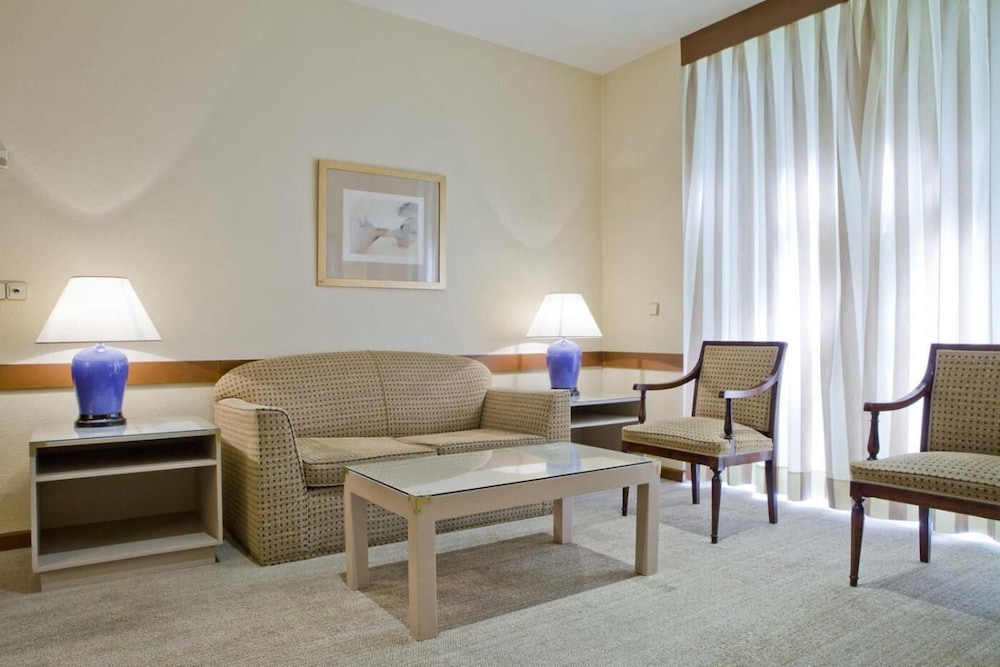 ESPAHOTEL PLAZA BASILICA 12/30