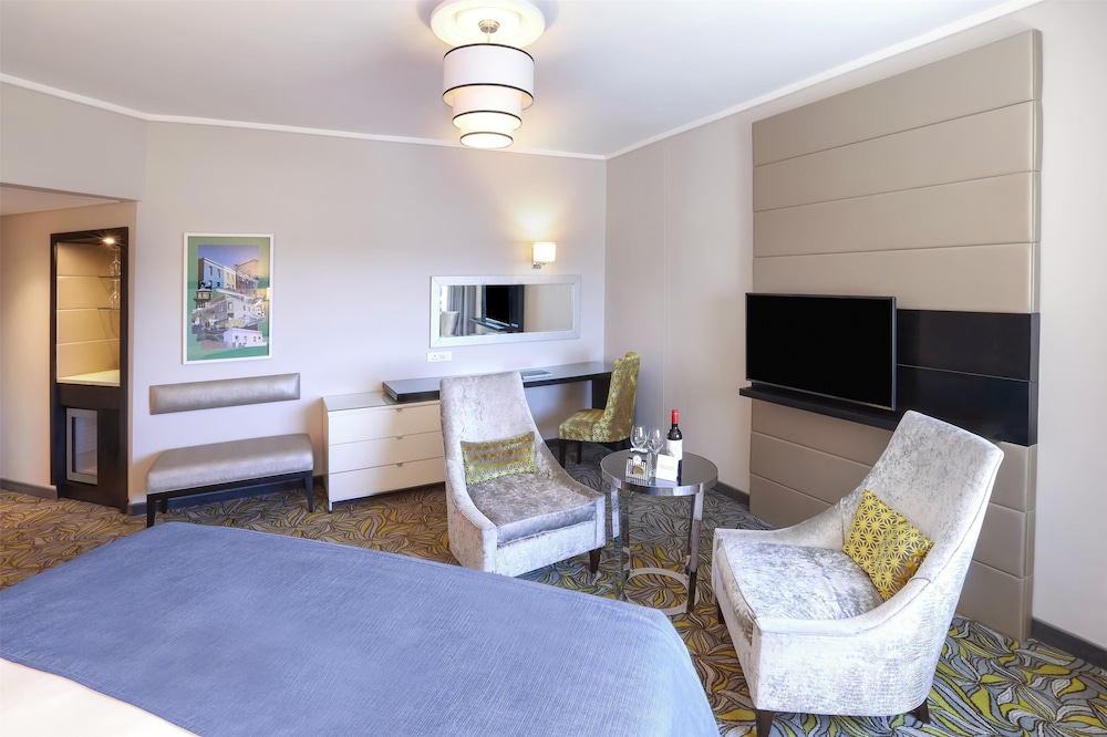 Southern Sun Waterfront 33/50